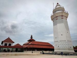 Masjid Agung Banten Peninggalan Kesultanan Banten Masih Kokoh Hingga Kini