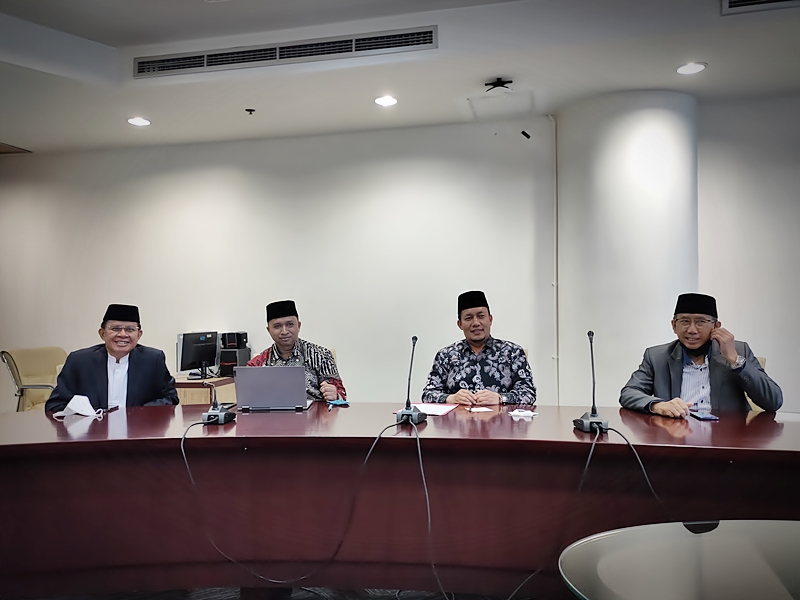 Yayasan Manarul Ilmi (YMI) ITS Surabaya Serahkan Waqaf Desain Masjid Raya UIN Mahmud Yunus Batusangkar, Kabupaten Tanah Datar