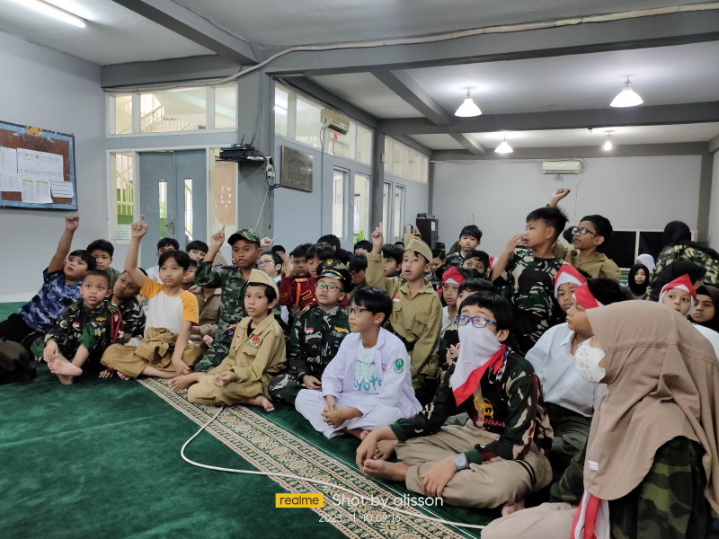 Roode Brug Soerabaia Kolaborasi dengan SD Islam Al Azhar 11 Kenalkan Sejarah Pertempuran Surabaya 1945