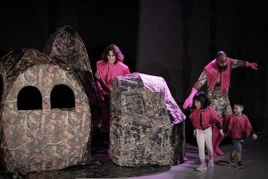 Maas Theater en Dans – Belanda: “PRRRT PRRRT FLAP FLAP, Menanti Burung Keberuntungan: Kisah tentang Harapan, Proses, dan Kesabaran”