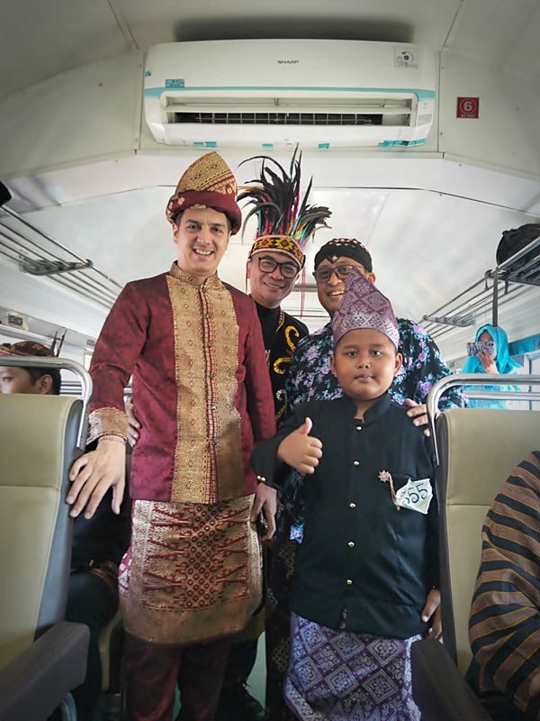 KAI Daop 8 Surabaya Raih Dua Rekor MURI di Usia ke-80
