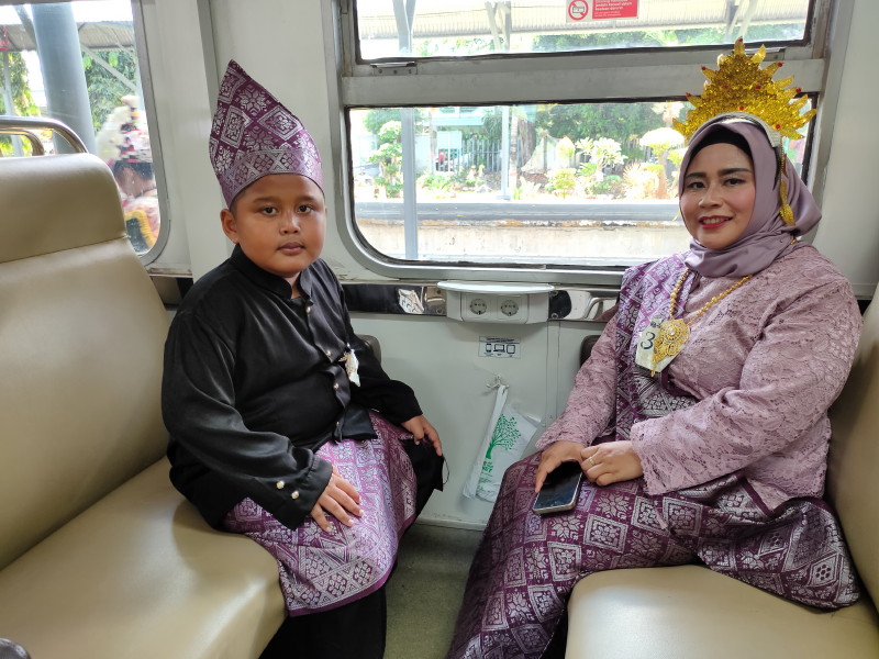 KAI Daop 8 Surabaya Raih Dua Rekor MURI di Usia ke-80