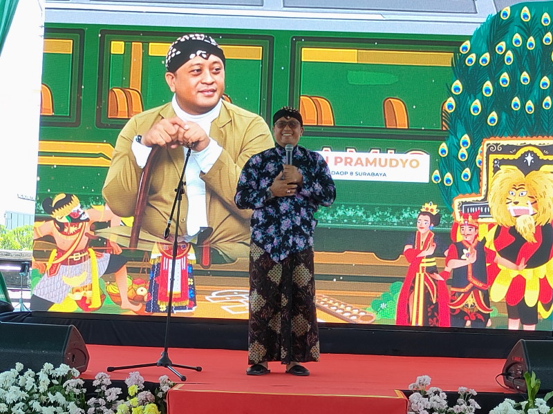 KAI Daop 8 Surabaya Raih Dua Rekor MURI di Usia ke-80