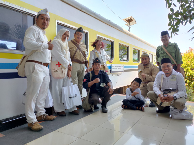KAI Daop 8 Surabaya Raih Dua Rekor MURI di Usia ke-80