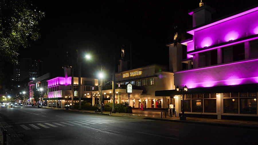 Hotel Majapahit Surabaya - MGallery Collection Rayakan Pink October 2025: Merangkai Harapan dalam Nuansa Merah Muda
