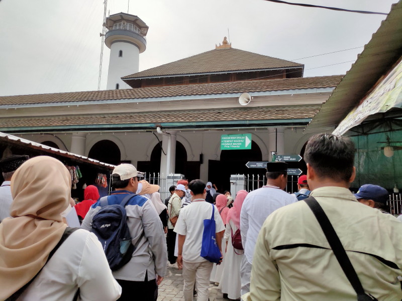 
“Susuri Jejak Islam di Ampel dan Spirit Sejarah dalam Hangatnya Ramadan 1447 H”
