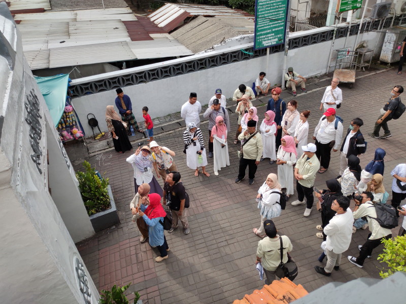 
“Susuri Jejak Islam di Ampel dan Spirit Sejarah dalam Hangatnya Ramadan 1447 H”
