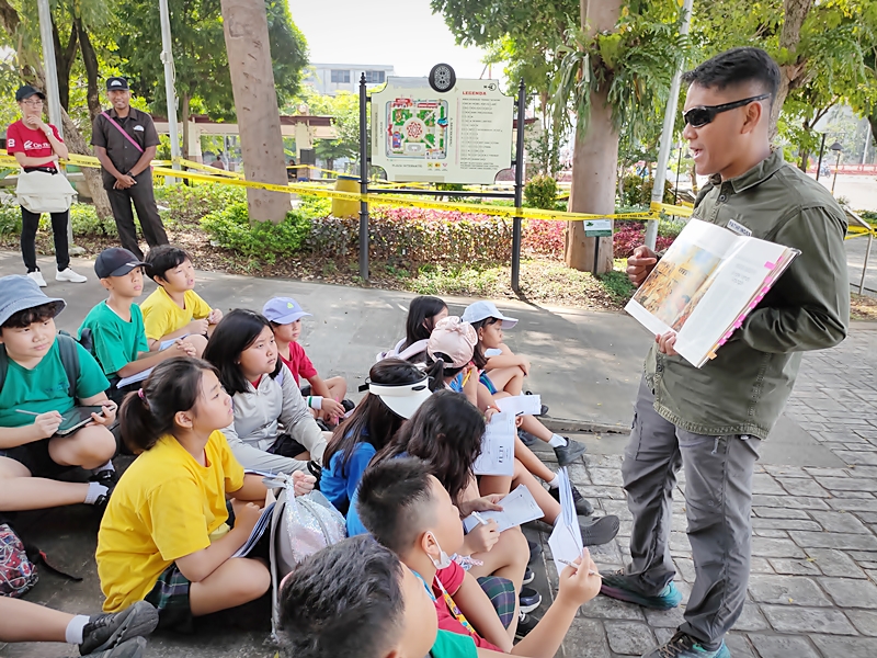 Roode Brug Soerabaia Dampingi Siswa SD Ciputra Jelajah Kota Lama Sejarah dan Kawasan Ampel
