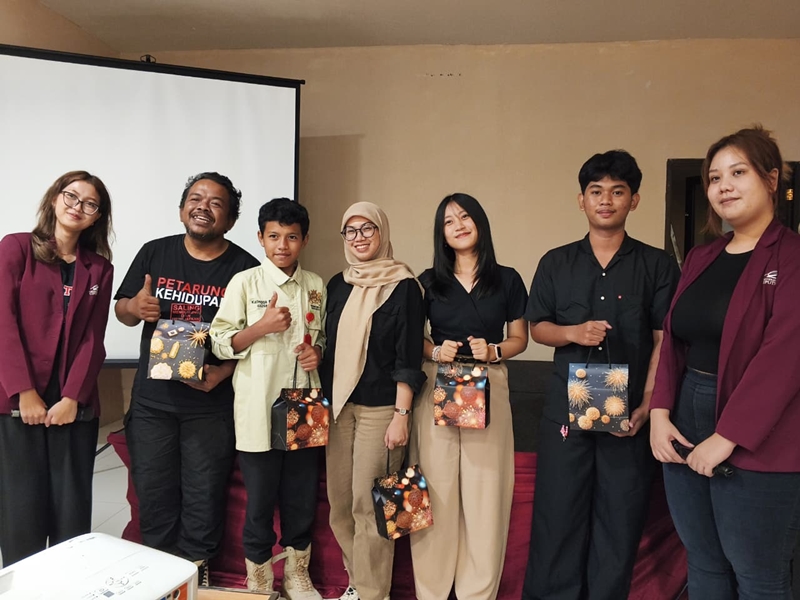 Mahasiswa Universitas Ciputra Gelar Pelatihan Psikoedukasi bagi Anggota Roode Brug Soerabaia