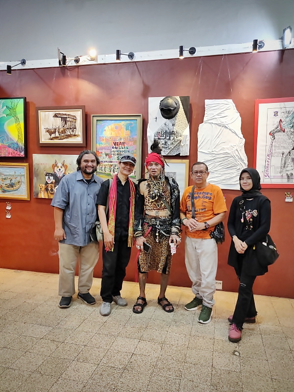 
Biarkan Foto Bicara
“Art for Freedom”: Ketika Kanvas Menjadi Suara, Ungkap Kegelisahan
