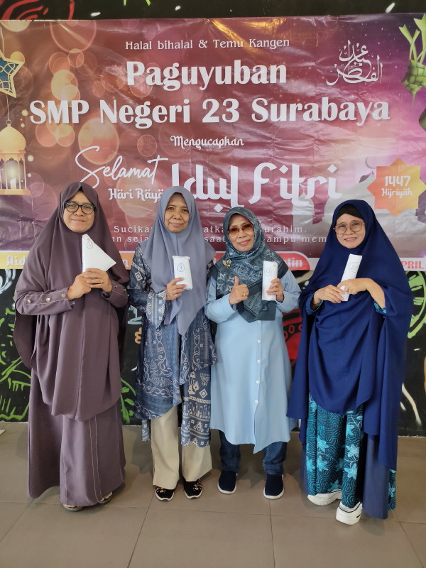 Memorabilia Temu Kangen: Kawan Seperjuangan sebagai Penjaga Kewarasan
