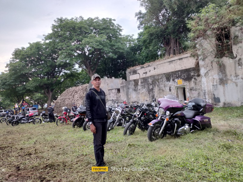 Deru “Montor Udhug” Menggema Di Benteng Kedung Cowek, Merawat Ingatan Lewat Roda Waktu