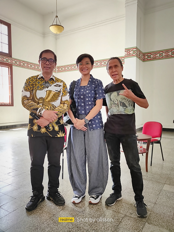 Roode Brug Soerabaia Diskusikan “Arsip Visual Kolonial: Membaca Sejarah Perang lewat Motif Batik”
