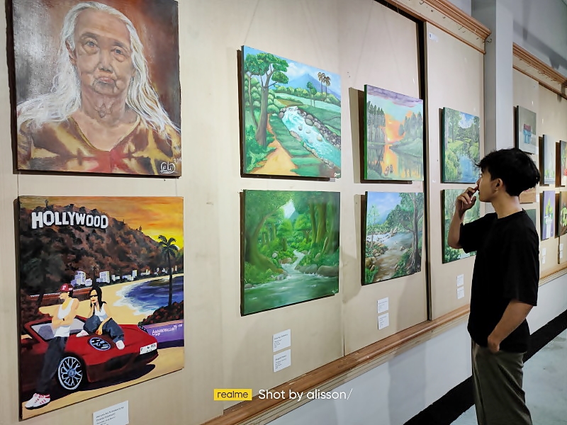 Guru dan Siswa SMK Negeri 12 Surabaya Pameran Lukisan Bersama