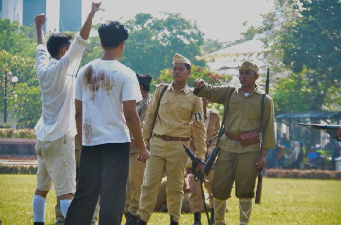Roode Brug Soerabaia: Kepahlawanan Soegiarto, Persebaya Punya Cerita