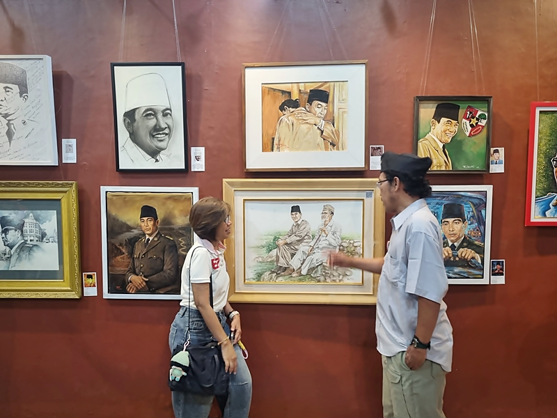 Goresan Kuas Merawat Sejarah: “Soekarno dalam Goresan”