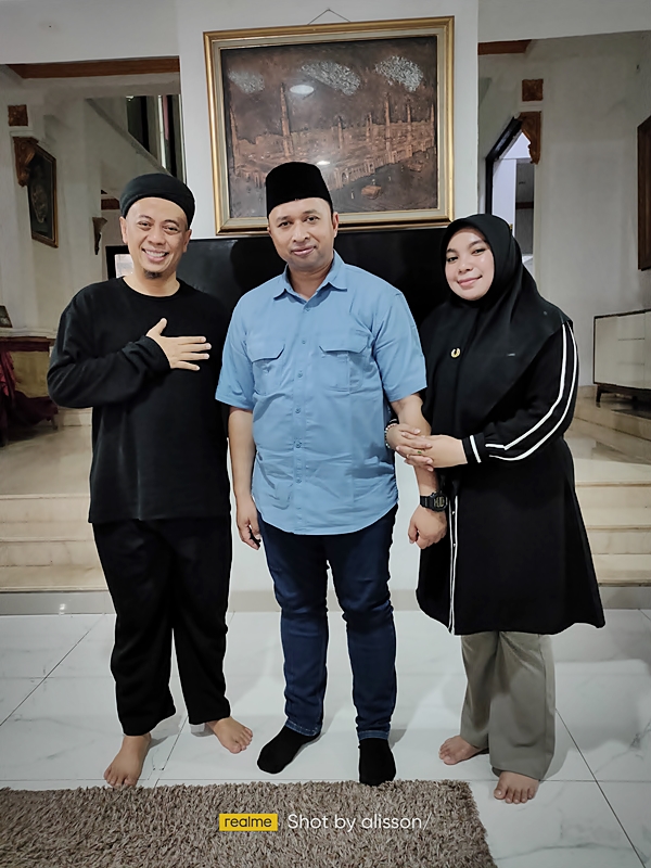 Obrolan Santai Suatu Petang di “Opick Tombo Ati” Bersama Bang Opick