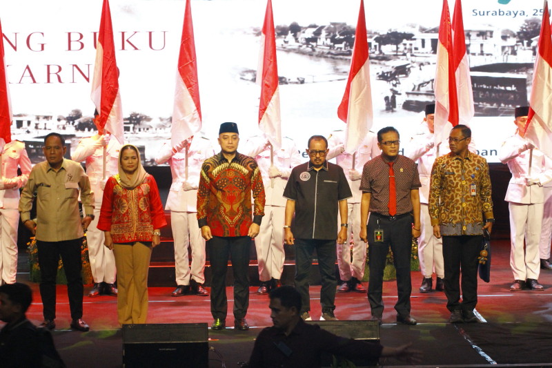Aku Arek Suroboyo”: Bung Karno, Surabaya, dan Warisan Kebangsaan Yang Terus Menyala