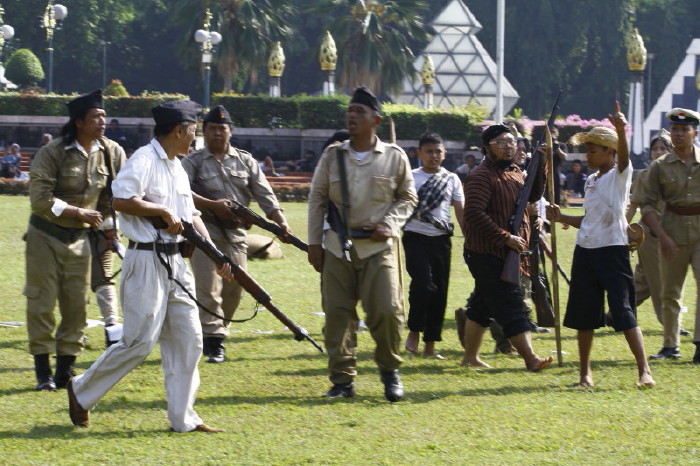 Roode Brug Soerabaia: Kepahlawanan Soegiarto, Persebaya Punya Cerita