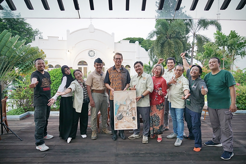 Persembahan Lukisan “Insiden Bendera” dari Roode Brug Soerabaia untuk Hotel Majapahit Surabaya - MGallery Collection di Usia ke-116 Tahun