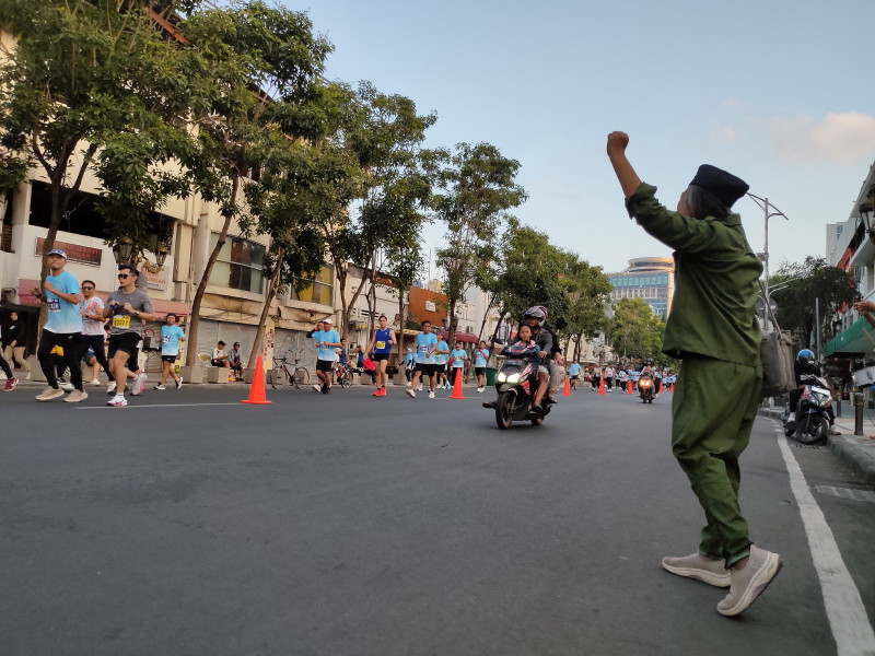 Di Kilometer 39, Sejarah Menyemangati Langkah
