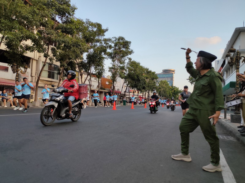Di Kilometer 39, Sejarah Menyemangati Langkah