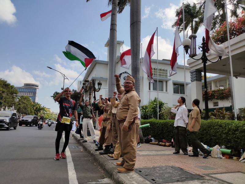 Di Kilometer 39, Sejarah Menyemangati Langkah