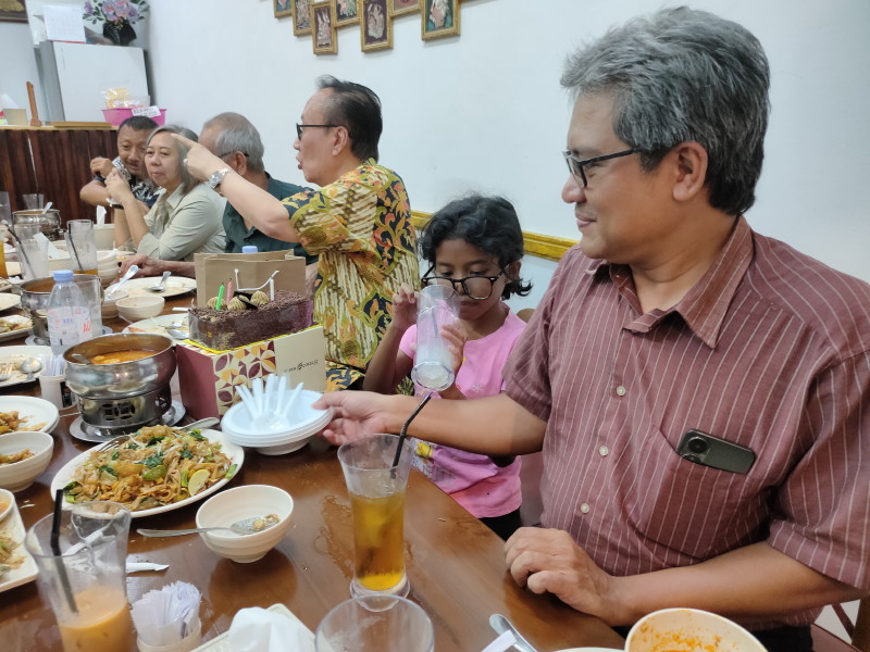 Menapaki Usia ke-76, Menikmati Perjalanan Kehidupan