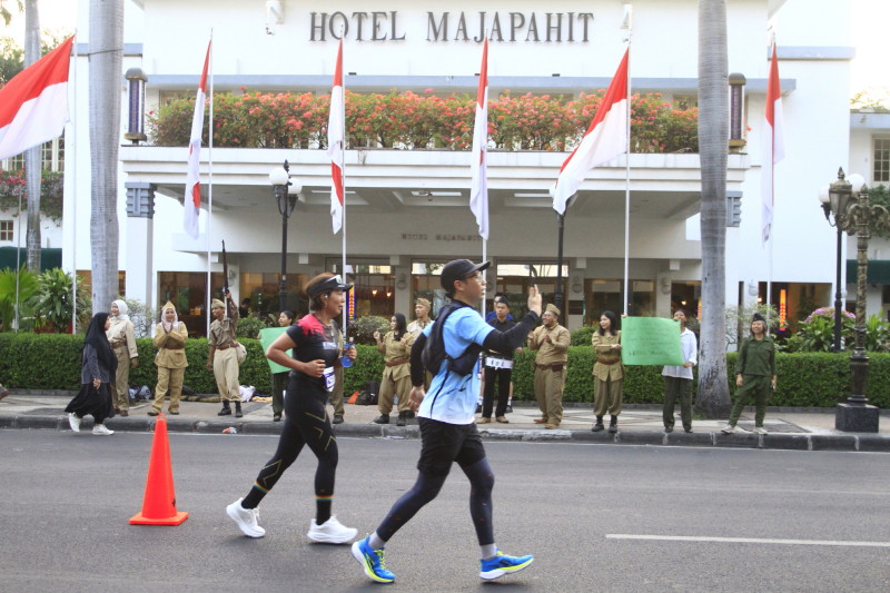Di Kilometer 39, Sejarah Menyemangati Langkah