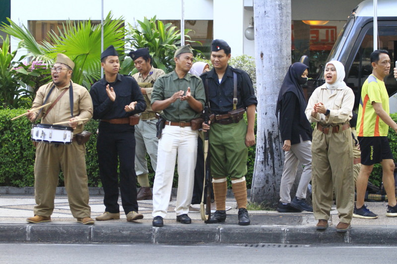 Di Kilometer 39, Sejarah Menyemangati Langkah