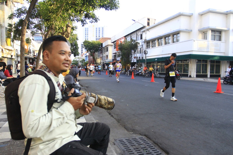 Di Kilometer 39, Sejarah Menyemangati Langkah