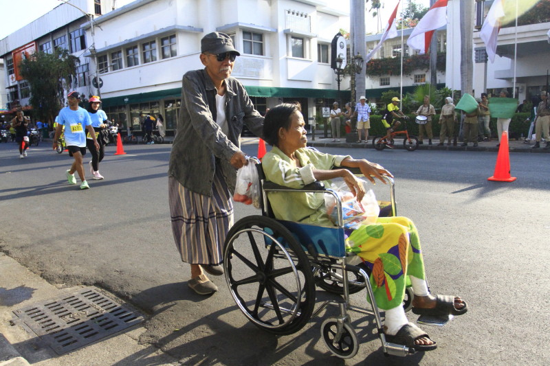 Di Kilometer 39, Sejarah Menyemangati Langkah