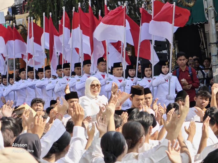 Merah Putih Bertanya
