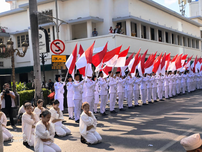 Merah Putih Bertanya