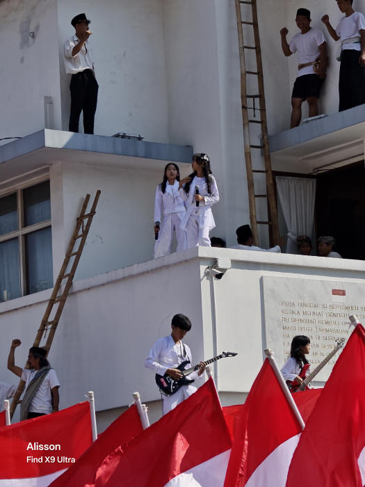 Merah Putih Bertanya