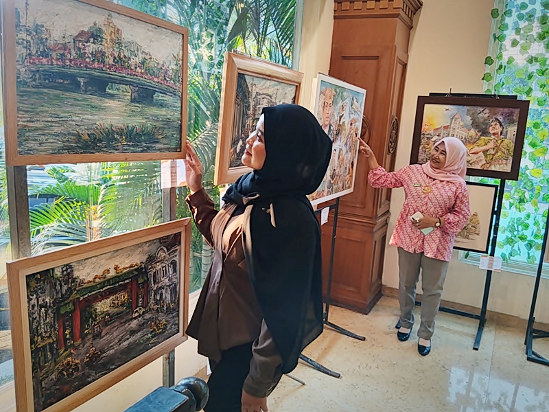 “Bingkai Warna” di Delima Resto & Art Gallery Quds Royal Hotel Surabaya