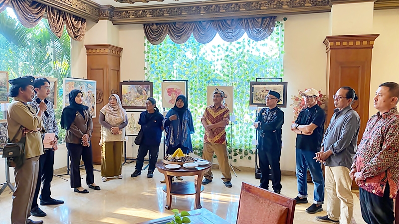 “Bingkai Warna” di Delima Resto & Art Gallery Quds Royal Hotel Surabaya