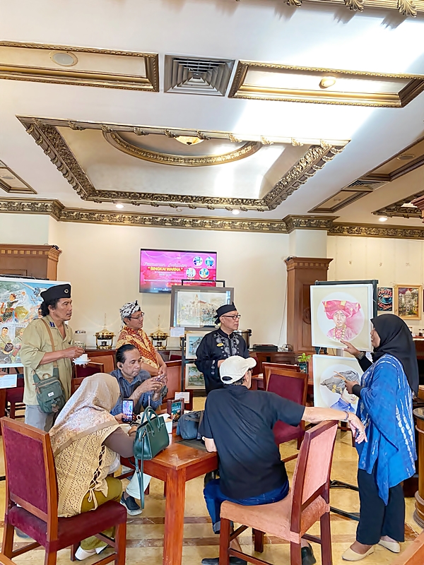 “Bingkai Warna” di Delima Resto & Art Gallery Quds Royal Hotel Surabaya