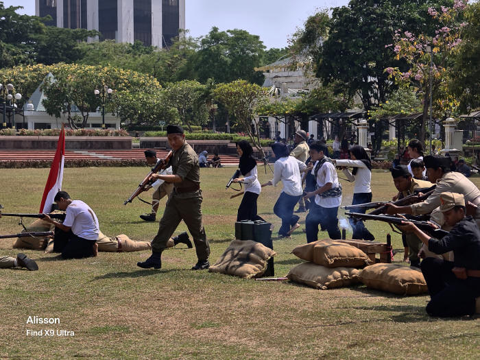 Pertempuran Kedung Cowek: Gumpalan Asap Mesiu Menggantung di Langit Surabaya