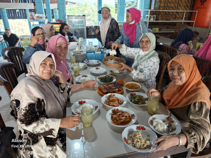 Reuni dan Nge-Trip: Merawat Persahabatan, Menjaga Semangat di Usia Pensiun