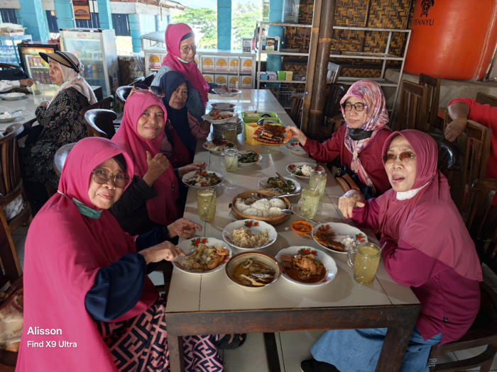 Reuni dan Nge-Trip: Merawat Persahabatan, Menjaga Semangat di Usia Pensiun