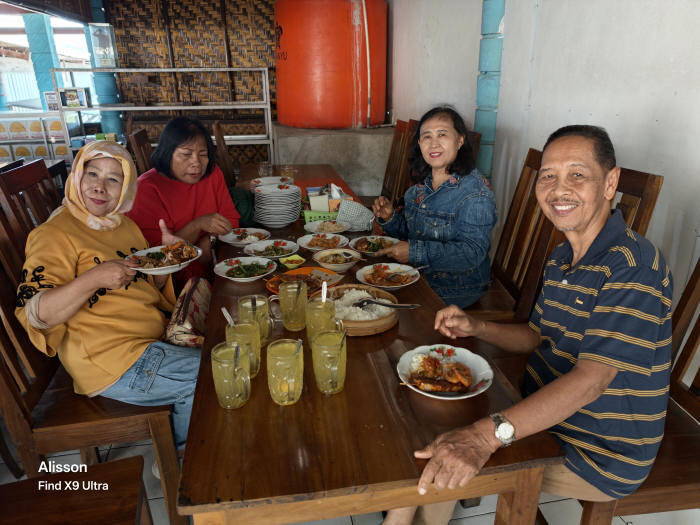 Reuni dan Nge-Trip: Merawat Persahabatan, Menjaga Semangat di Usia Pensiun